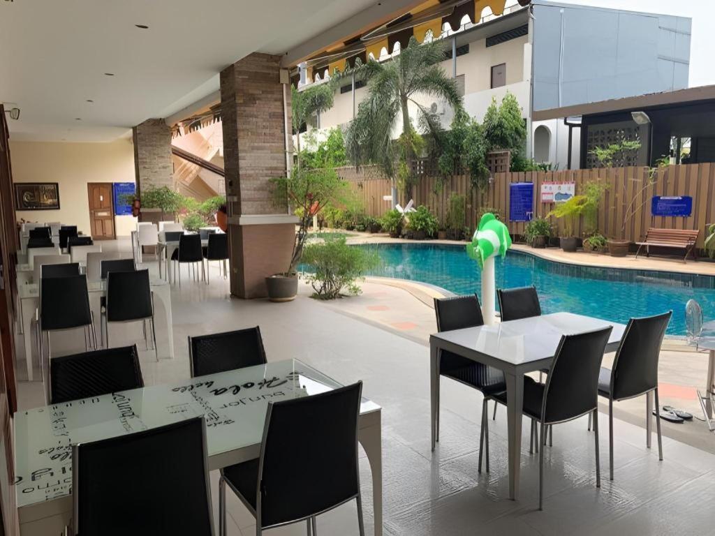 Siam Platinum Pattaya Hotel Exterior foto