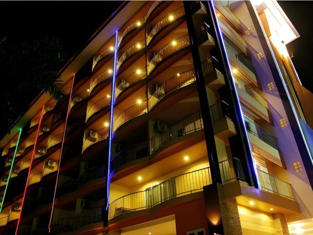 Siam Platinum Pattaya Hotel Exterior foto